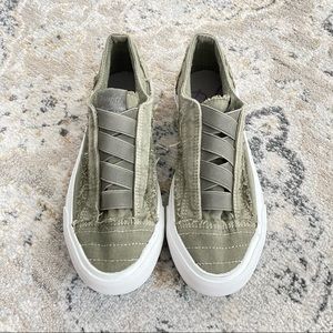 NEW! Blowfish Marley slip-on sneaker